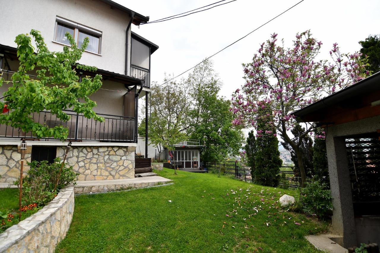 Garden Of Dreams & Free Private Parking Saraievo Exterior foto