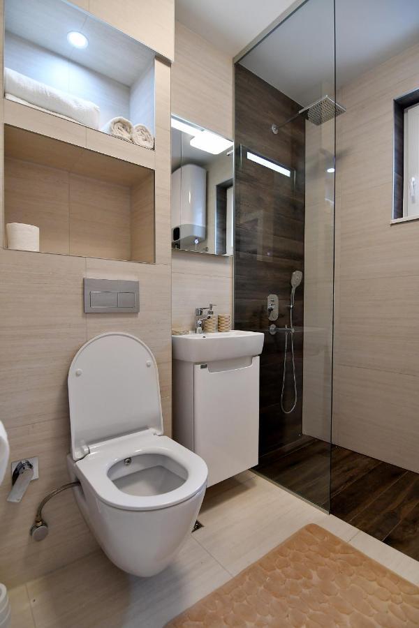Garden Of Dreams & Free Private Parking Saraievo Exterior foto
